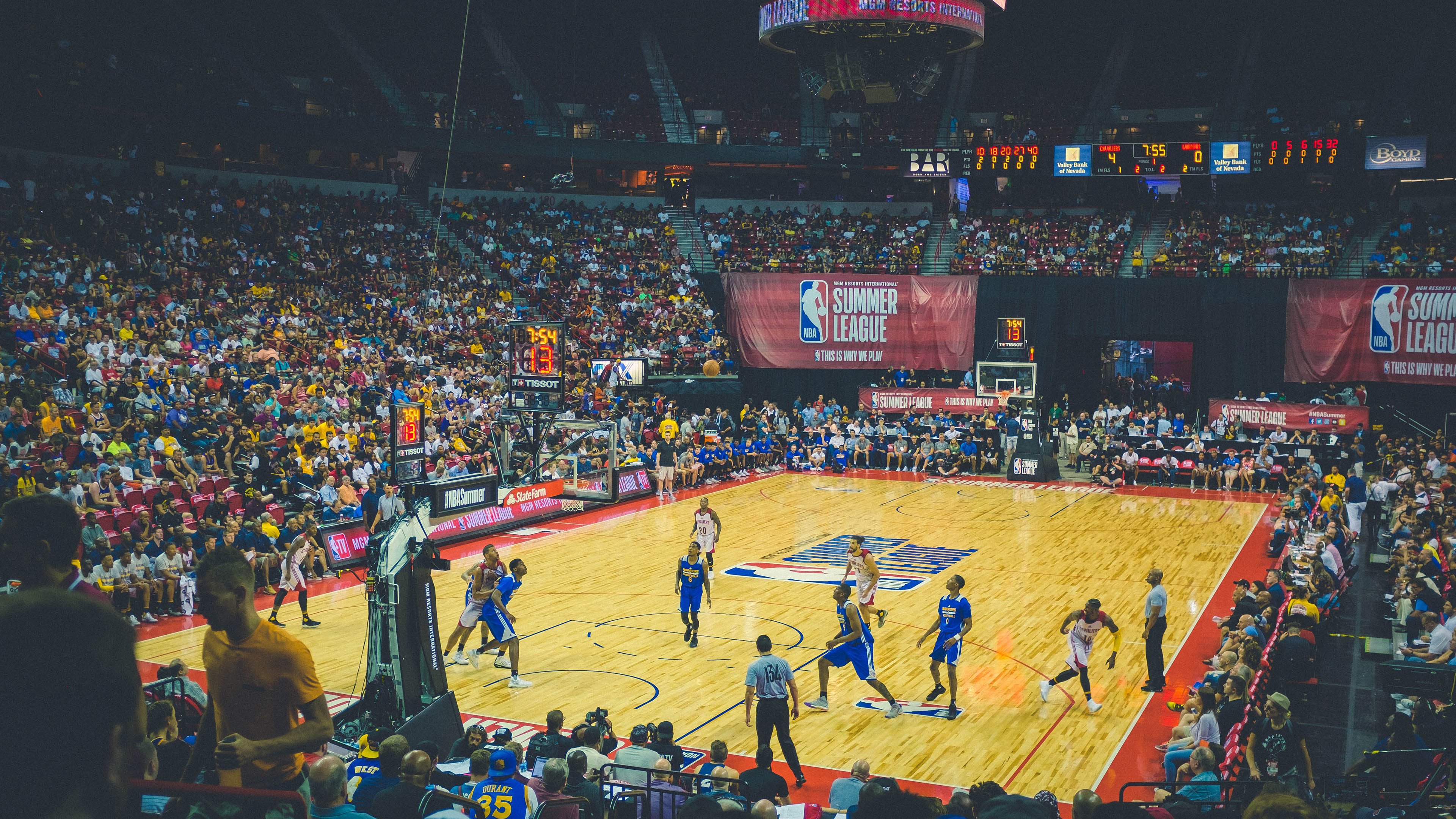 世界杯：多款AI数据可视化工具获球队青睐 赛中平板战术板升级换代